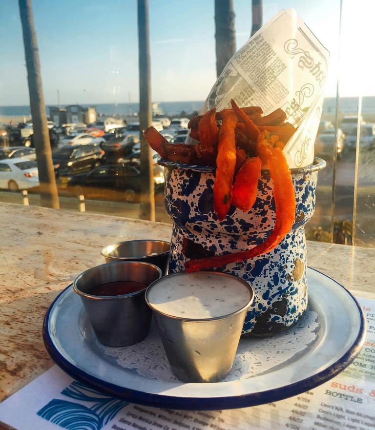 14309795_199097847179752_1037096432_n